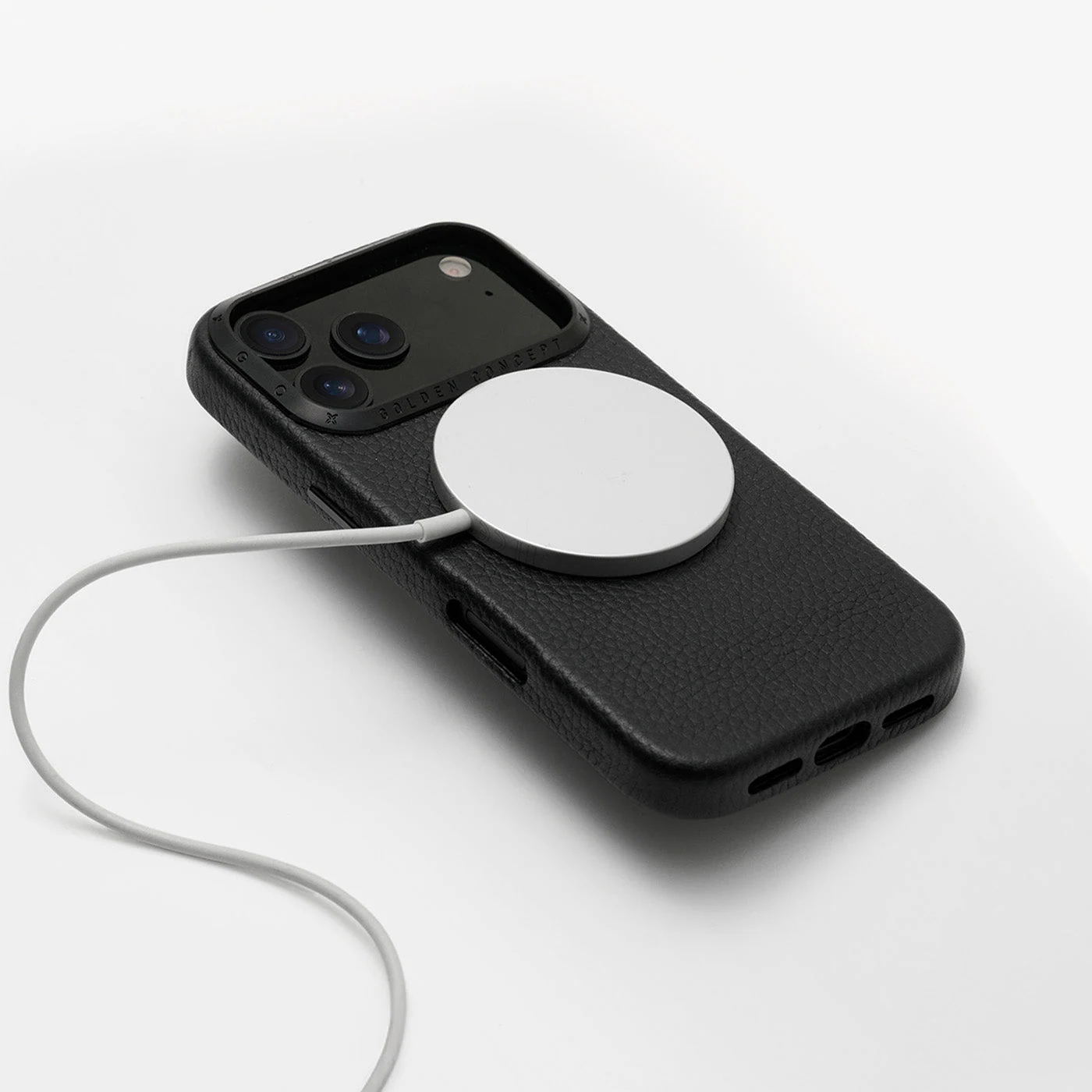 iPhone Case 18 & 17 &mdash; Full-Grain Leather Black view 5