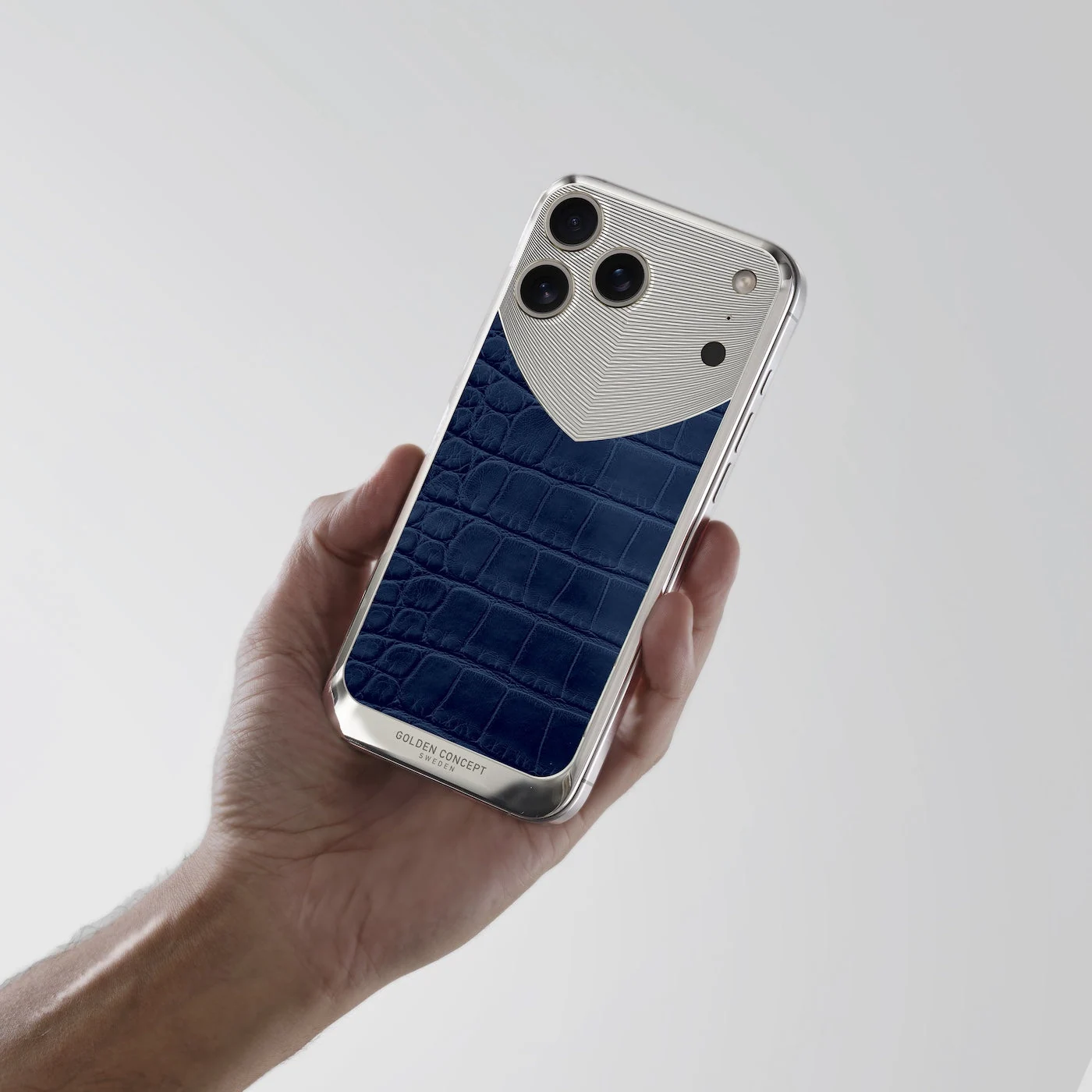 iPhone 17 Magnetic Shield &mdash; Matte Blue Alligator view 5