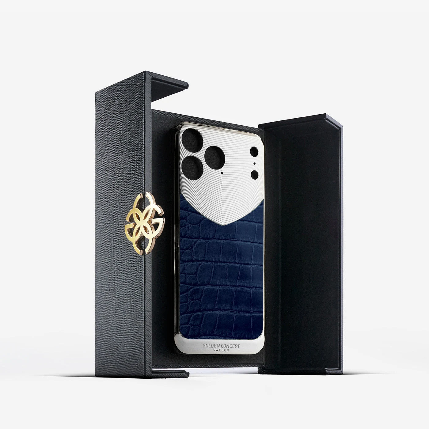 iPhone 17 Magnetic Shield &mdash; Matte Blue Alligator view 8